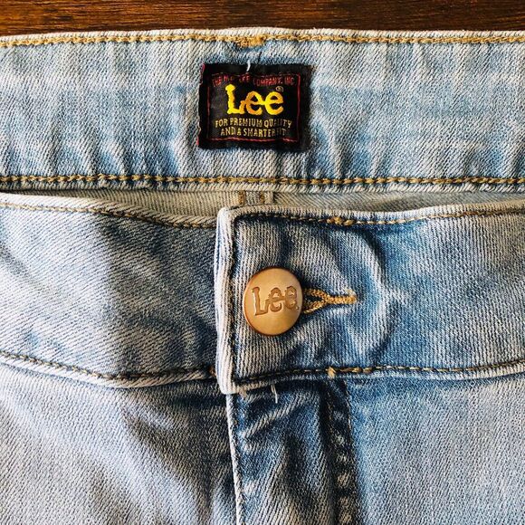 Lee Women's Plus Size 20W Medium Legendary Mid Rise Straight Leg Jean Anchor - Picture 7 of 9